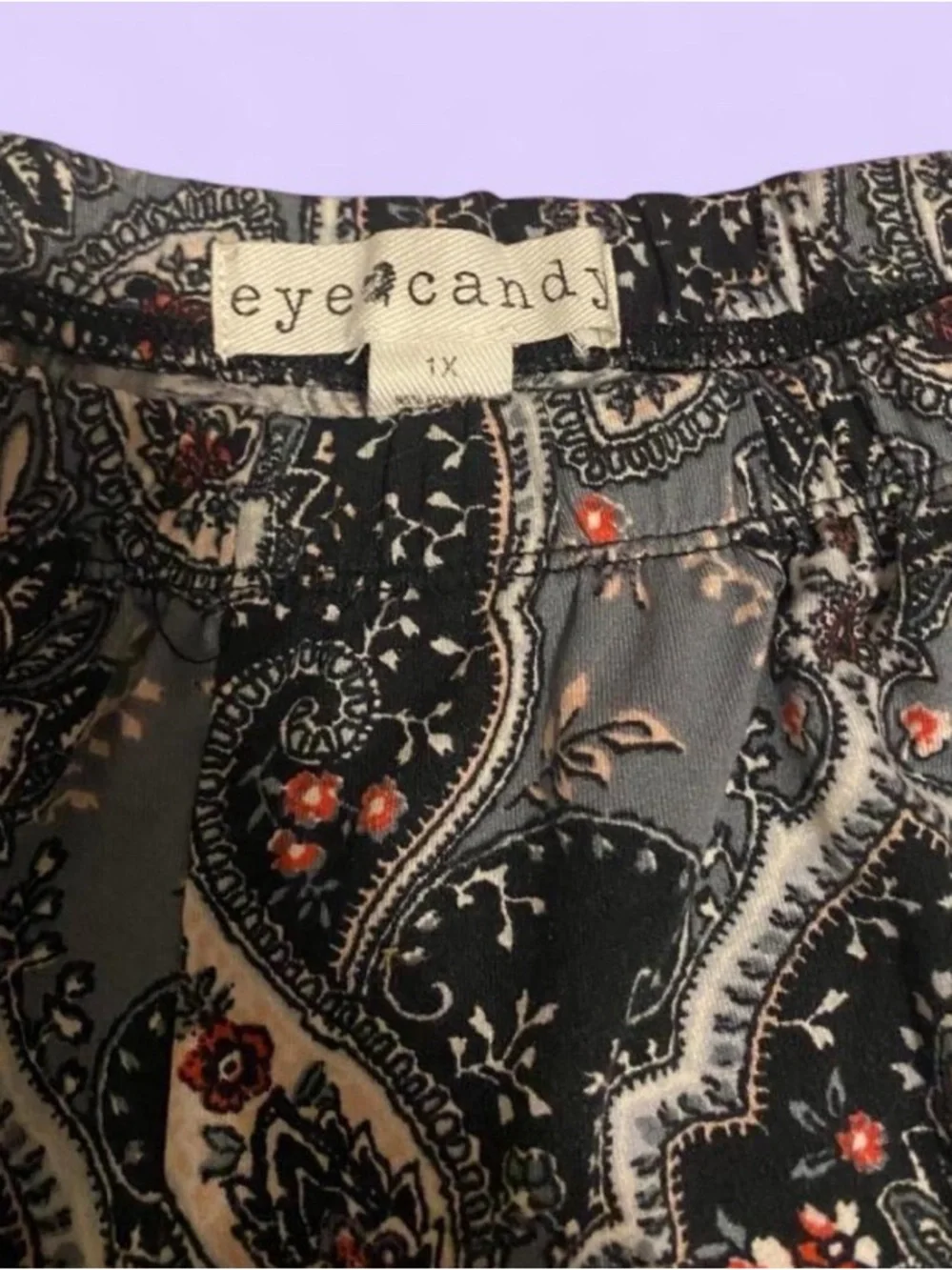 eye candy black paisley